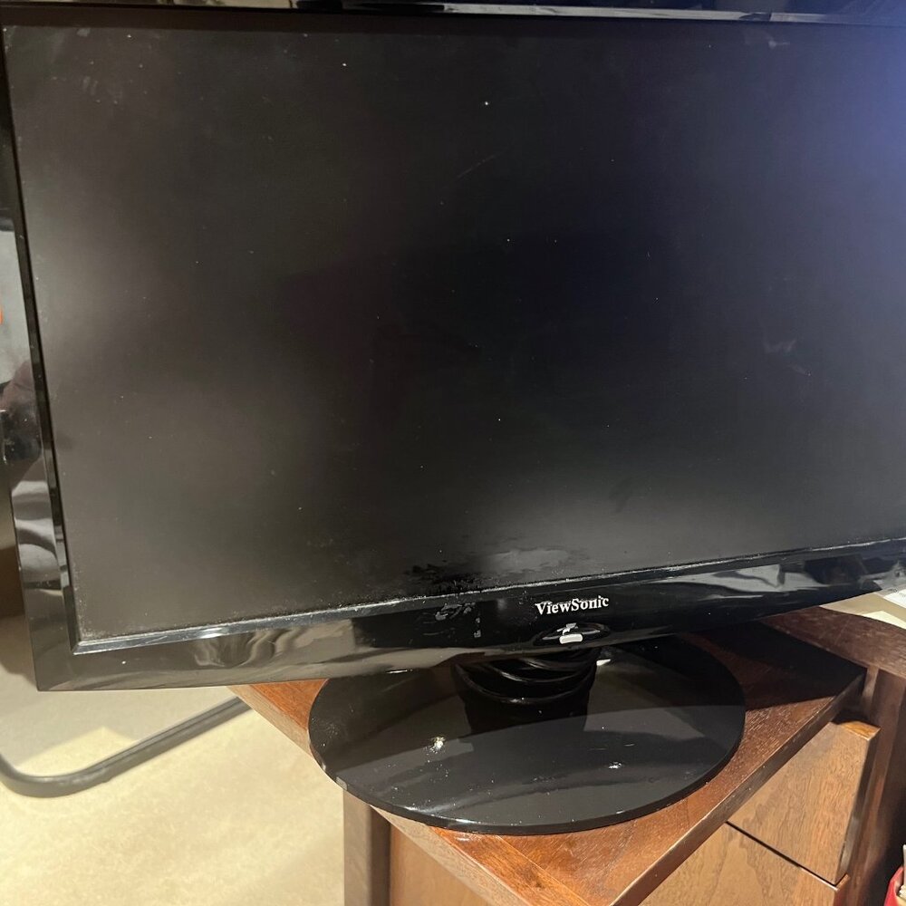 VIEW SONIC MONITOR-COLOR 20"